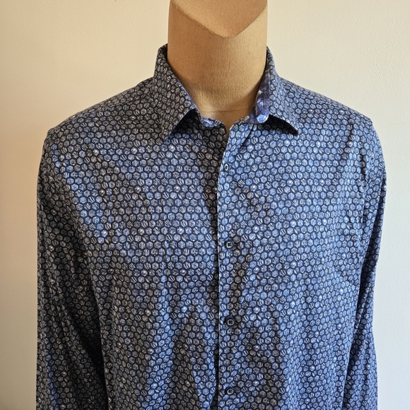 Robert Graham Blue Floral Button Down Shirt - Picture 4 of 12